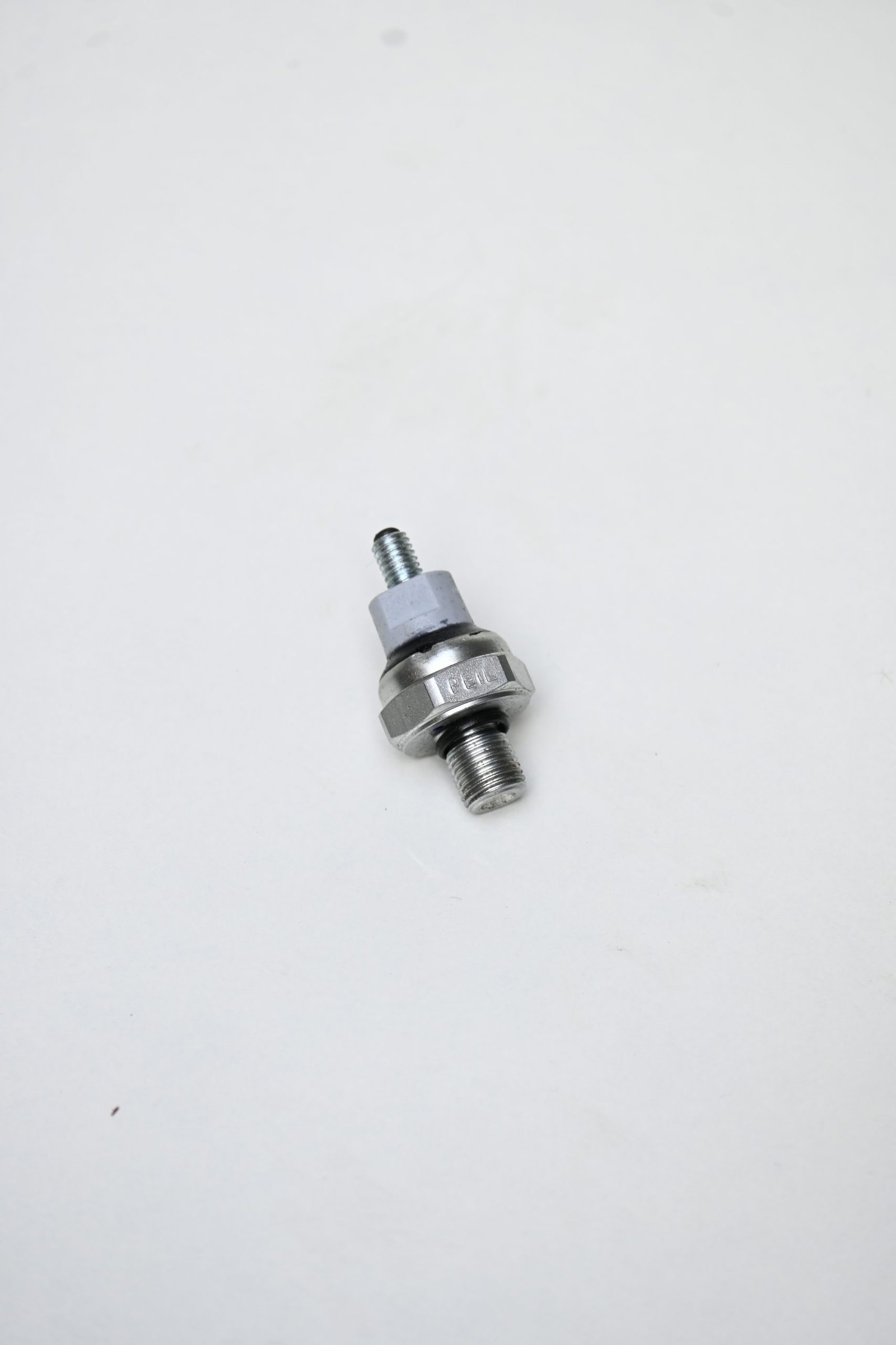 Oil Pressure Switch - DK101225 - Image 2