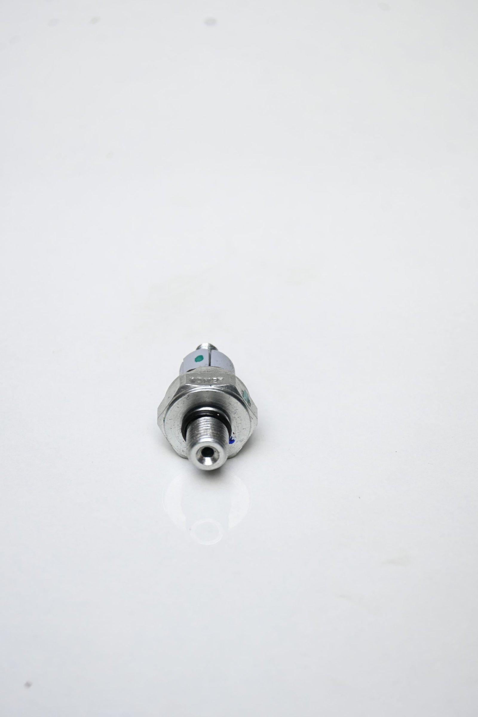 Oil Pressure Switch - DK101225 - Image 3